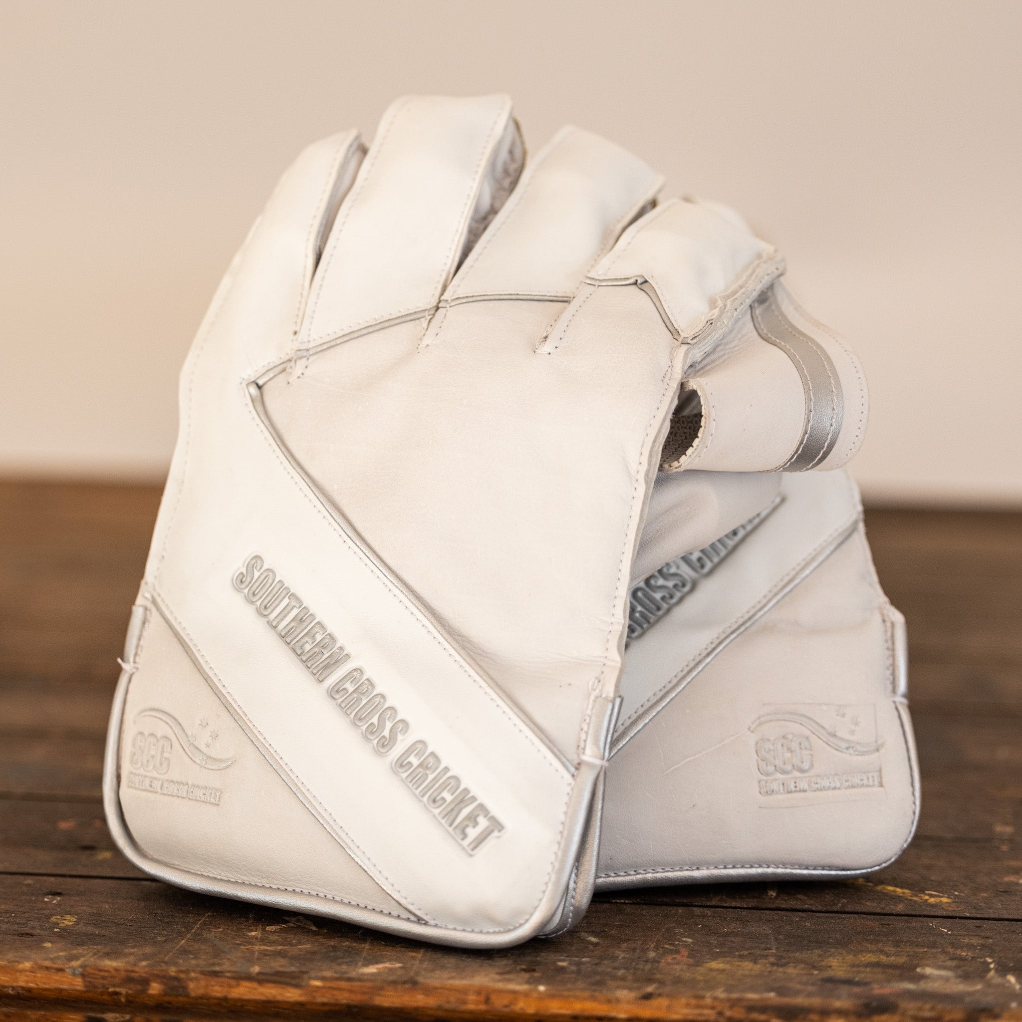 SCC Pro Adult Wicket Keeping Gloves